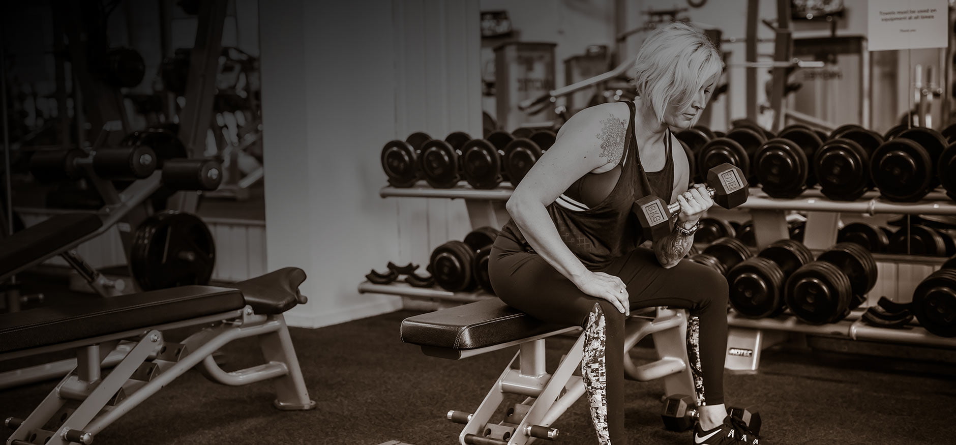 Women working out lifting weights